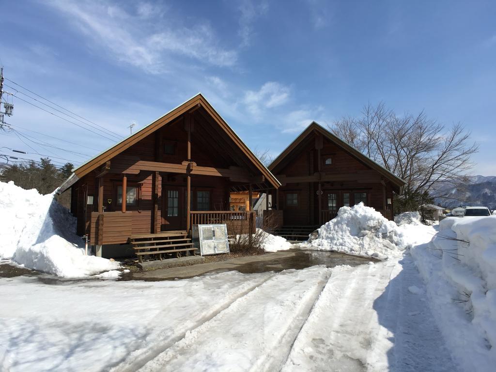 Log Cottage Tomato Hakuba Exterior photo